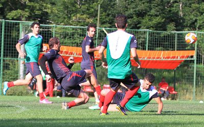 احتمال دیدار دوستانه سرخپوشان با بنیادکار