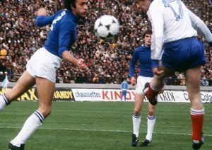 جان جهانی 1978|برنارد لاکومبه، در جام جهانی 1978 آرژانتین، یک گل برای تیم ملی فرانسه برابر ایتالیا به ثمر می رساند.