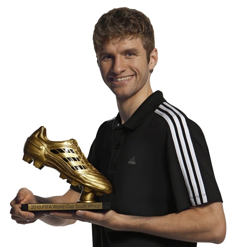 Thomas Muller (2014 FIFA World Cup - Silver Shoe).jpg