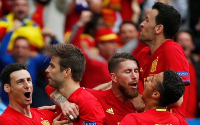 گزارش روز | اسپانیا دور از سال‌های طلایی / ترمیم موقتی به جای تغییر اساسی