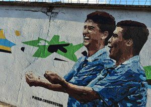 جام جهانی برزیل ۲۰۱۴|دیوارهای فرودگاه شهر سائوپائلو برزیل تم ورزشی به خود گرفت