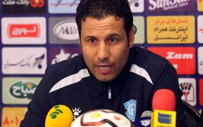 سرمربی صبای قم: راه آهن مقابل صبای قم انتحاری بازی می‌کند