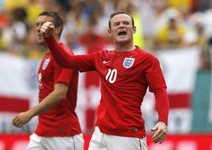 وین مارک رونی|عکس العمل وین رونی در جریان بازی دوستانه بین انگلستان و هندوراس.