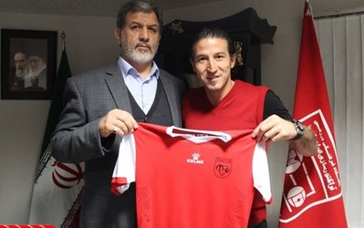 یادداشت روز | آندو برگ برنده عباسی / بولدوزر در تراکتور