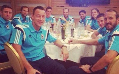 عکس روز | شام بازیکنان چلسی به افتخار ستاره‌های تازه وارد