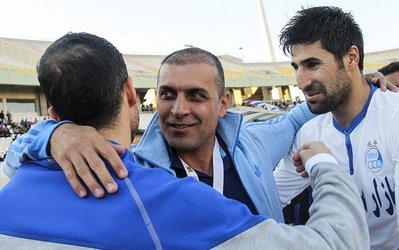 ویسی: تمایل دارم به همکاری‌ام با باشگاه استقلال خوزستان ادامه دهم