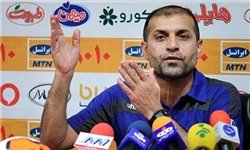 هفته سوم لیگ برتر | ویسی: افتضاح بودیم، خدا را شکر بیشتر گل دریافت نکردیم/ حرفی برای گفتن نداشتیم