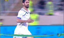 صحنه ی مشکوک سرنگونی رافخایی در محوطه جریمه استقلال