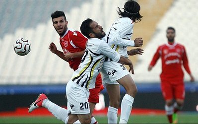 جام حذفی | پرسپولیس ۰ - راه آهن ۱ در نیمه نخست / گل نوری قبول نشد