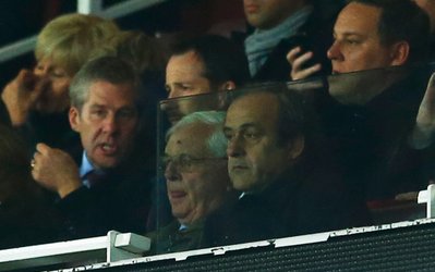 پلاتینی: برای تغییر زمان فینال لیگ قهرمانان اروپا در سال 2022 آماده‌ام