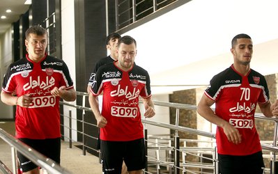 زوج پریموف - طارمی جلوی دروازه / اولین بازی مهاجم اوکراینی؛ تلنگر به مهاجمان گل‌نزن 