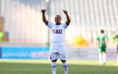 کارلوس معتقد است نیمار از مسی و رونالدو بهتر است