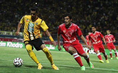 لیگ برتر | شریفی گل خود را به شهدا تقدیم کرد