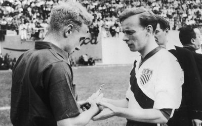 جام جهانی 2014 / 100 لحظه جذاب تاریخ جام جهانی (62_ شکست پر سر و صدا و جنجال برانگیز تیم ملی انگلستان از بازیکنان غیر حرفه ای آمریکا)