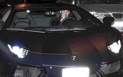 هزینه متفاوت رونالدو و مسی برای بیمه اتومبیل‌های لوکس‌شان + تصاویر