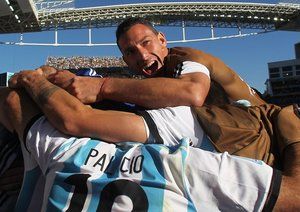 آنخل دی ماریا|جشن مهاجم تیم ملی آرژانتین ، آنخل دی ماریا بعد از باز کردن دروازه سوئیس در دقایق پایانی بازی.