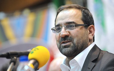 عباسی: سرخابی در اختیار وزارت دارایی هستند نه وزارت ورزش / احمدی‌نژاد در برکناری دایی نقش نداشت