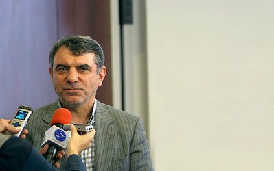 پوری حسینی: زیر پای شرکت‌های خودروسازی در مزایده سرخابی‌ها سفت نیست / احتمال رد شرکت سوم خواهان پرسپولیس