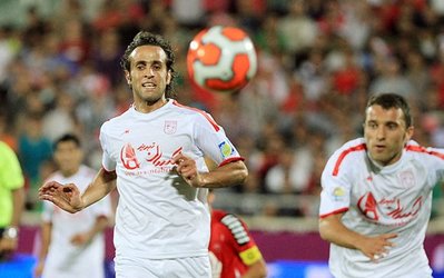 پیشنهاد یک تیم خارجی به علی کریمی