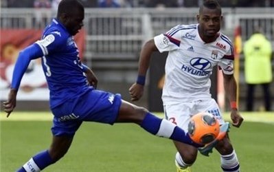 لیون قاطعانه از سد باستیا گذشت