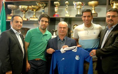 حیدری و صادقی با استقلال امضا کردند + عکس