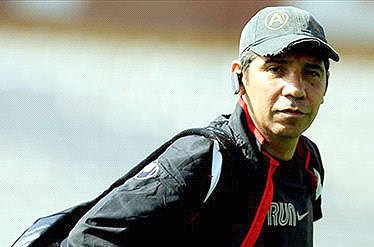 مجتبی محرمیک آقاى درخشان تا دیر نشده استعفا بده/ هم نتیجه را باختی و اعتبارت