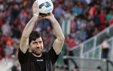 کریم باقری: مدیران فوتبال از فوتبال درآمد دارند نه از حقوق دریافتی‌شان