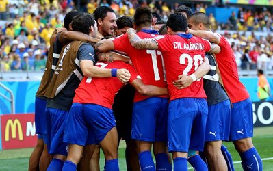 پایان 90 دقیقه: برزیل 1 - شیلی 1 / تساوی در پایان 90 دقیقه