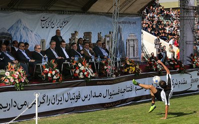 جلوی مدارس فوتبال غیرقانونی گرفته می‌شود