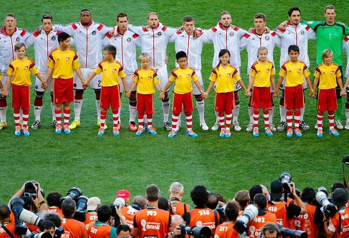 ویدئو : سرود ملی آلمان - آرژانتین