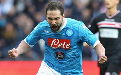 امیدواری رئیس باشگاه ناپولی به حفظ ایگواین