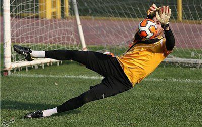 کوویلیا باخت، حقیقی پنالتی گرفت