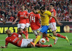 توز|لحظه باز شدن دروازه بنفیکا توسط کارلوس توز