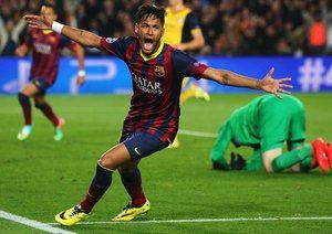 نیمار|نیمار پس از گلزنی برای بارسا در بازی رفت از مرحله ی یک چهارم نهایی برابر اتلتیکو شادمانی می کند.