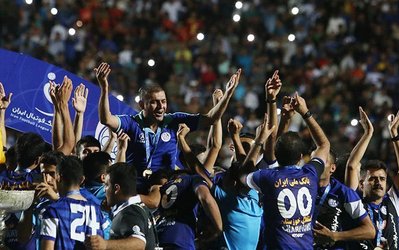 سوال روز | استقلال خوزستان چگونه می‌خواهد در آسیا آبروداری کند؟ / قطعه‌های پازل قهرمانی یکی یکی جدا می‌شوند