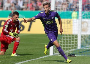 شادی بازیکن ناتینگِن