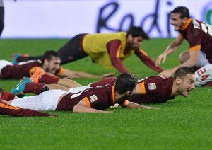 شادمانی بازیکنان رم|رم 4 - 2 اینترمیلان / سری آ