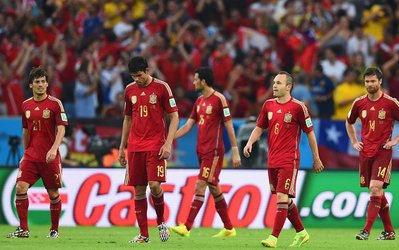 اسپانیا 0 – شیلی 2 / پس از فقط دو بازی، اسپانیا ناباورانه حذف شد!