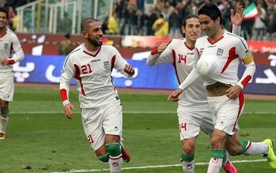 تارنمای اسپورتال:مردان کی روش از صدرنشینی گروه خود مطمئن هستند!