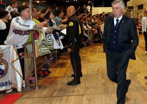 ورود کهکشانی‌ها به بارسلونا|None