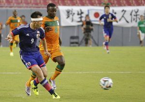 شينجي اوكازاكي|بازیکن ژاپن اوکازاکی بعد از مصدومیت به بازی ادامه داد.