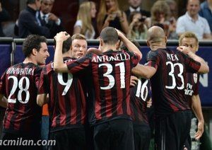 شادی بازیکنان میلان|میلان 2 - 1 رم / سری آ