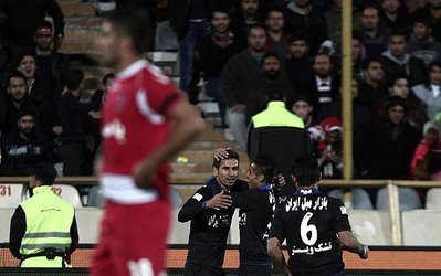 دربی | ورمزیار: استقلال به غرورش باخت / بازیکنان آبی‌پوش در نیمه دوم راه می‌رفتند