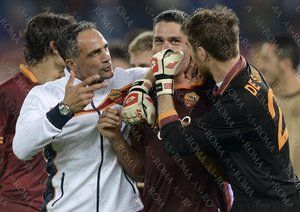 رم 1-0 کیه وو / هفته ی دهم|رم در غیاب فرانچسکو توتو یک بر صفر کیه وو را از پیش رو برداشت.