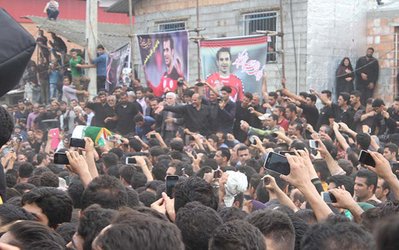 حضور بازیکنان پرسپولیس در منزل هادی نوروزی