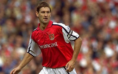 گزارش روز | فوتبالیست‌هایی که از زندان آزاد شدند و به زمین فوتبال بازگشتند