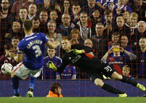 آدم بوگدان|لیورپول 1 (3) - (2) 1 کارلایل یونایتد / جام اتحادیه