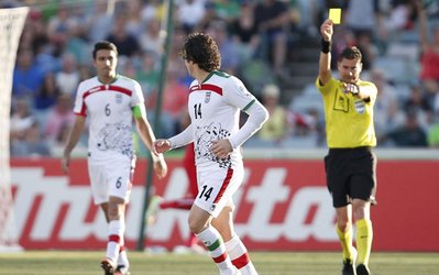 اشتباهی که در مورد داور استرالیایی دیدار ایران و عراق صورت گرفت