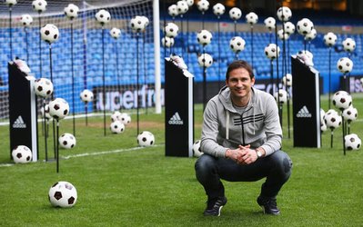 فرانک لمپارد: حواشی نباید بر روی عملکرد گرت بیل تاثیر منفی بگذارد / مهم نیست که بیل در یک سوم دفاعی حریفان پاس می دهد یا خودش گلزنی می کند