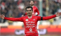 نوروزی: برای بازی کردن در پرسپولیس باید بجنگم/ در خط حمله ترافیک بازیکن داریم